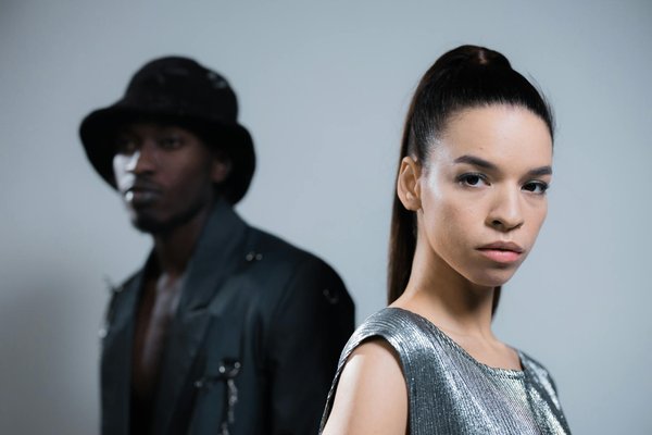 Mastering Coastal Style: Choosing the Perfect Blue Hues for Your Cornwall Outfit